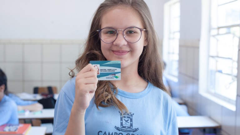 Os estudantes que tiveram os cadastros validados pelas escolas até o dia 16 de janeiro de 2022 vão receber o cartão até o dia 1° de fevereiro de 2022 e os que forem validados entre 17 e 30 de janeiro do próximo ano recebem o cartão no dia 14 de fevereiro