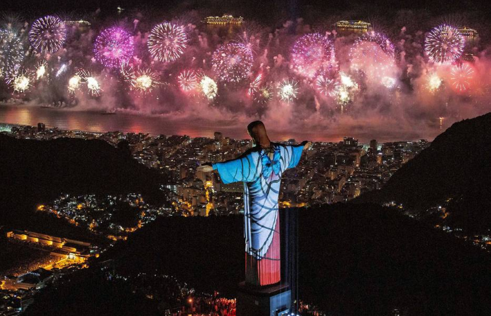 Prefeito do Rio anuncia cancelamento de festas de réveillon na cidade