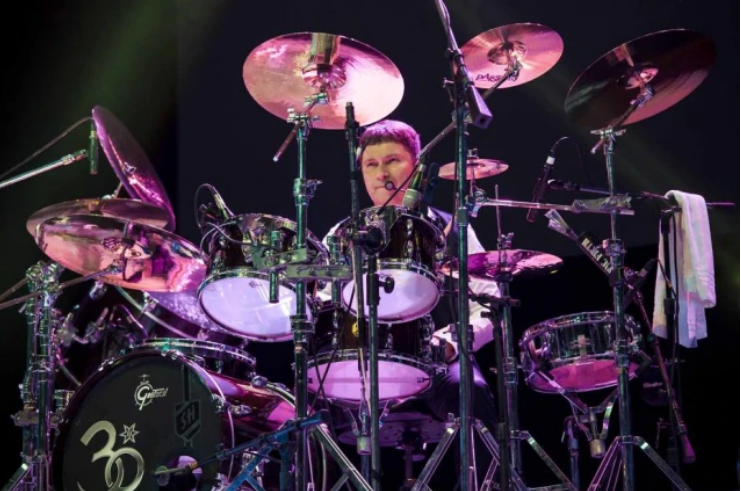 O baterista e cantor Sérgio Herval, um dos integrantes do Roupa Nova, durante apresentação no Credicard Hall
