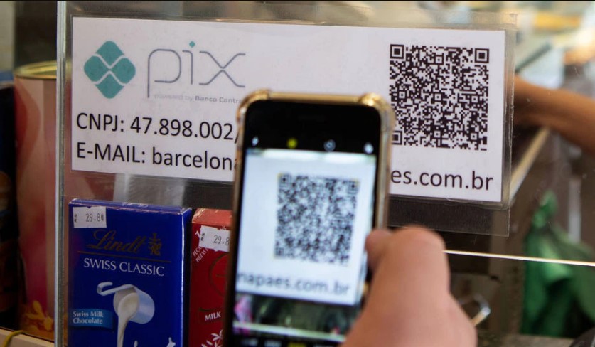 Pix por código QR; sistema de pagamento instantâneo batou recorde em dezembro