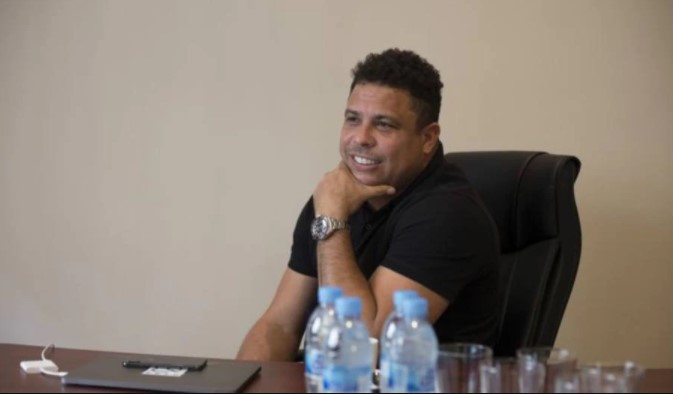 Ronaldo acerou contrato com o Cruzeiro para investir R$ 400 milhões no clube mineiro