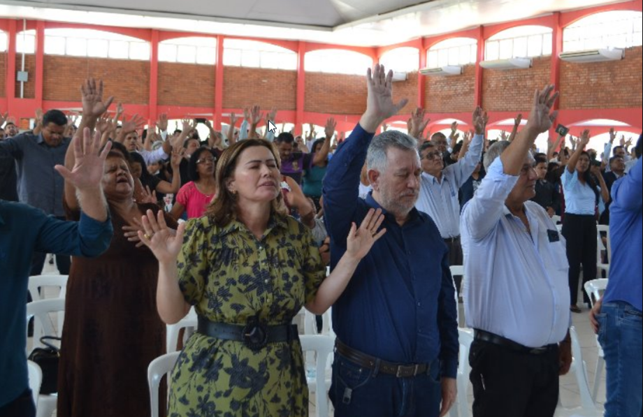 Antonio Vaz e sua esposa Luciana Vaz durante o evento