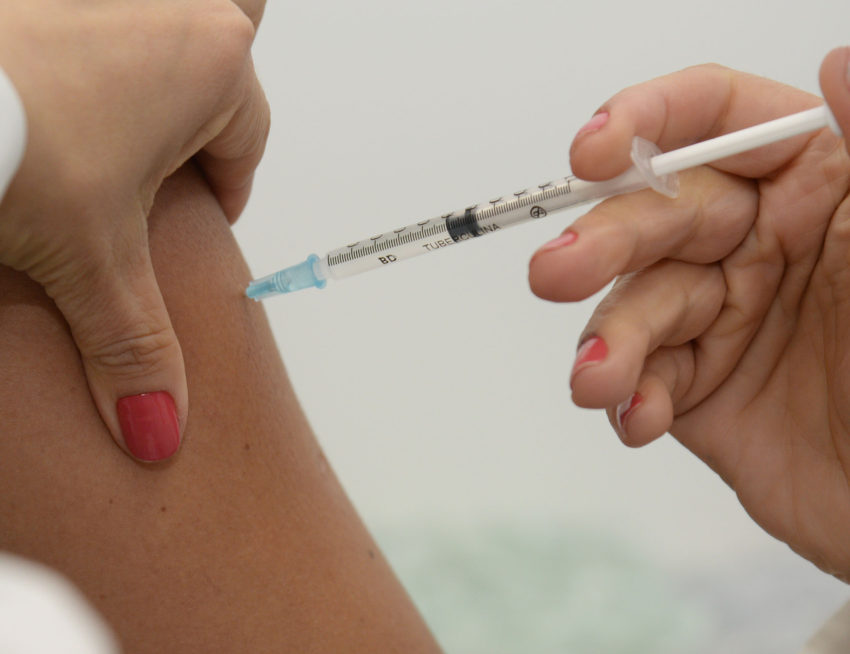 Vacinação de crianças ainda não tem data para começar