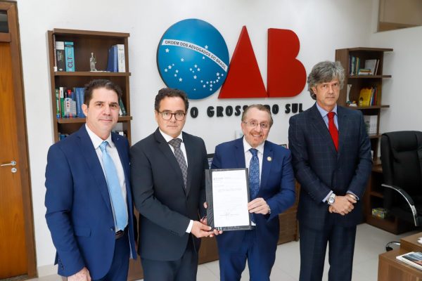 A entrega aconteceu nesta manhã (15)