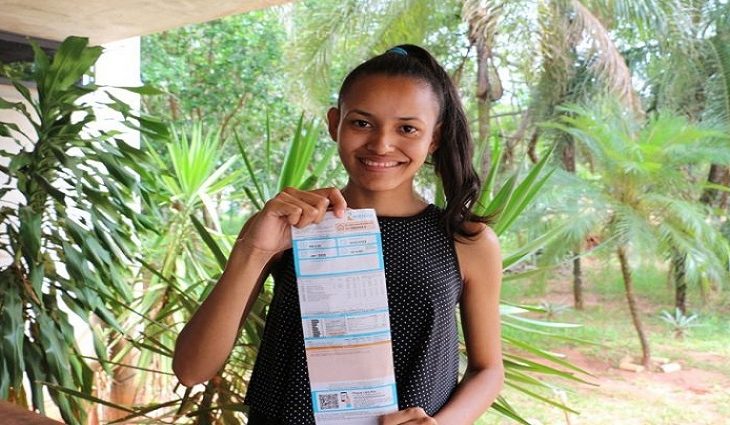 Valesca da Silva, beneficiaria do Vale Universidade e Conta de Luz Zero