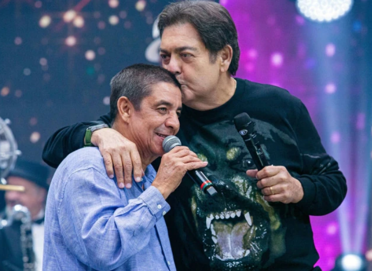 Fausto Silva recebe Zeca Pagodinho no primeiro programa Faustão na Band.