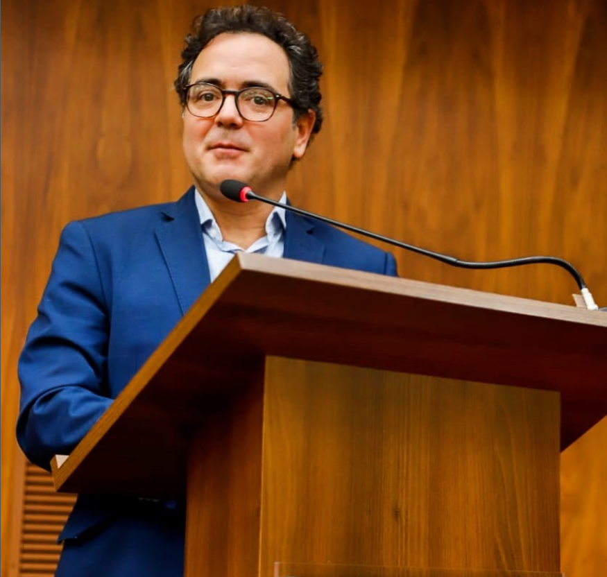 O advogado Luís Cláudio Alves Pereira (Bitto Pereira) toma posse nesta sexta-feira como presidente da seccional de Mato Grosso do Sul da OAB para o triênio 2022-2024.