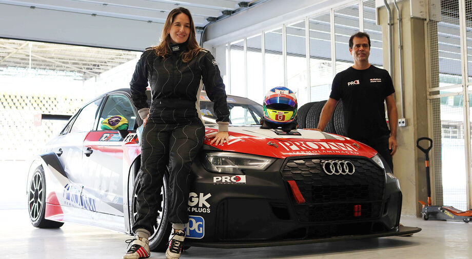 Bia Figueiredo e Nonô Figueiredo com Audi RS3 LMS TCR