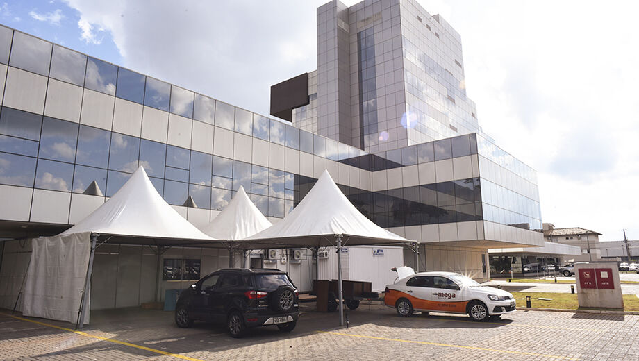As tendas foram montadas no hospital