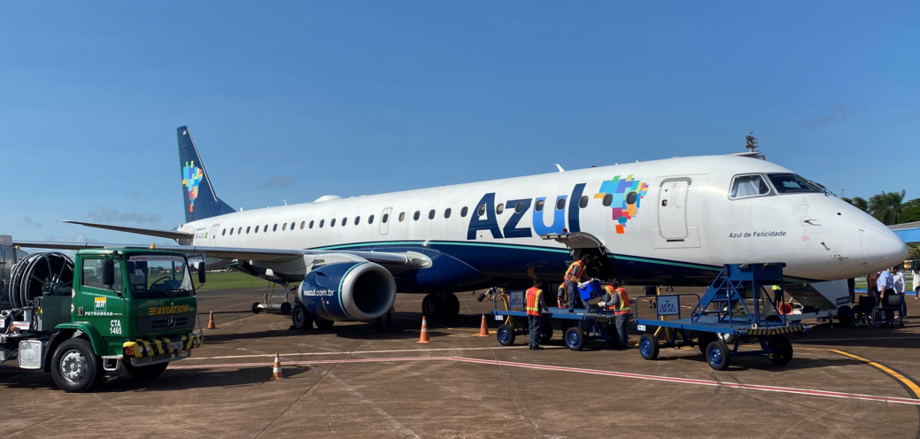 Avião no aeroporto de Ponta Porã
