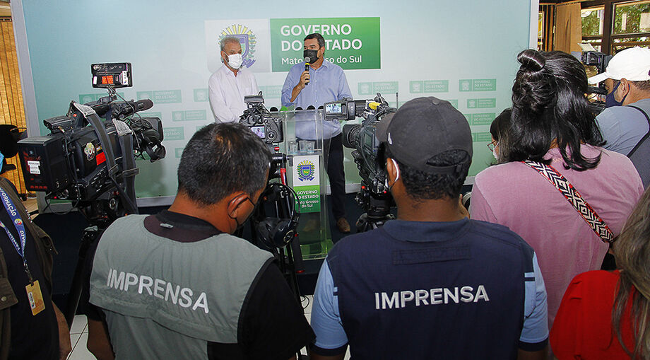 A coletiva aconteceu nesta segunda-feira