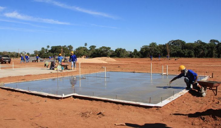 Lançado em 2021 pela Agehab (Agência de Habitação Popular de Mato Grosso do Sul), o Lote Urbanizado - Terreno do Cidadão vai construir 100 bases habitacionais para quem tem terreno na Capital