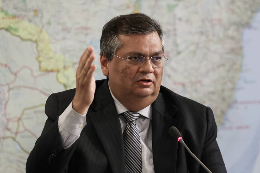 O governador do Maranhão, Flávio Dino, não é mais do PCdoB, mas do PSB