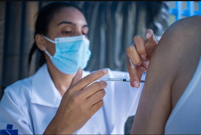 Brasil tem mais de 68% da população com duas doses ou vacina de aplicação única contra a covid