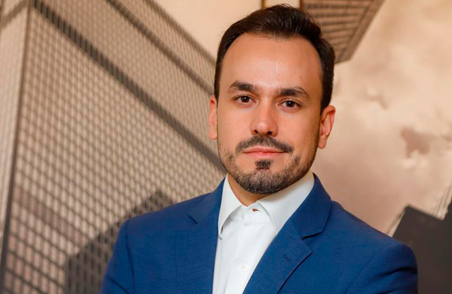 DOUGLAS DE OLIVEIRA, Mestre e Doutorando em Direito, Advogado, Conselheiro da OAB/MS, sócio do escritório OVSA Advogados S/S
