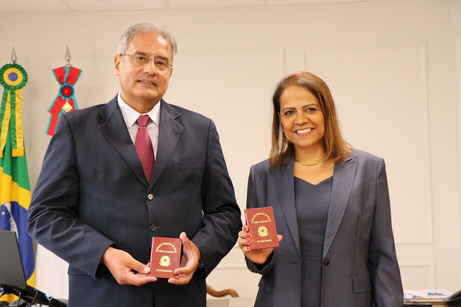 Os novos desembargadores Jaceguara Dantas da Silva e Luiz Antonio Cavassa