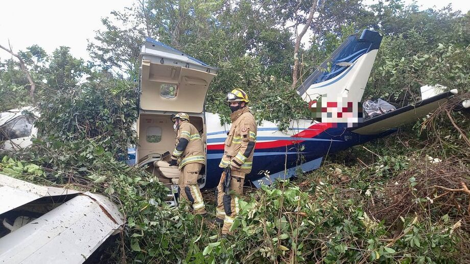 Queda de avião