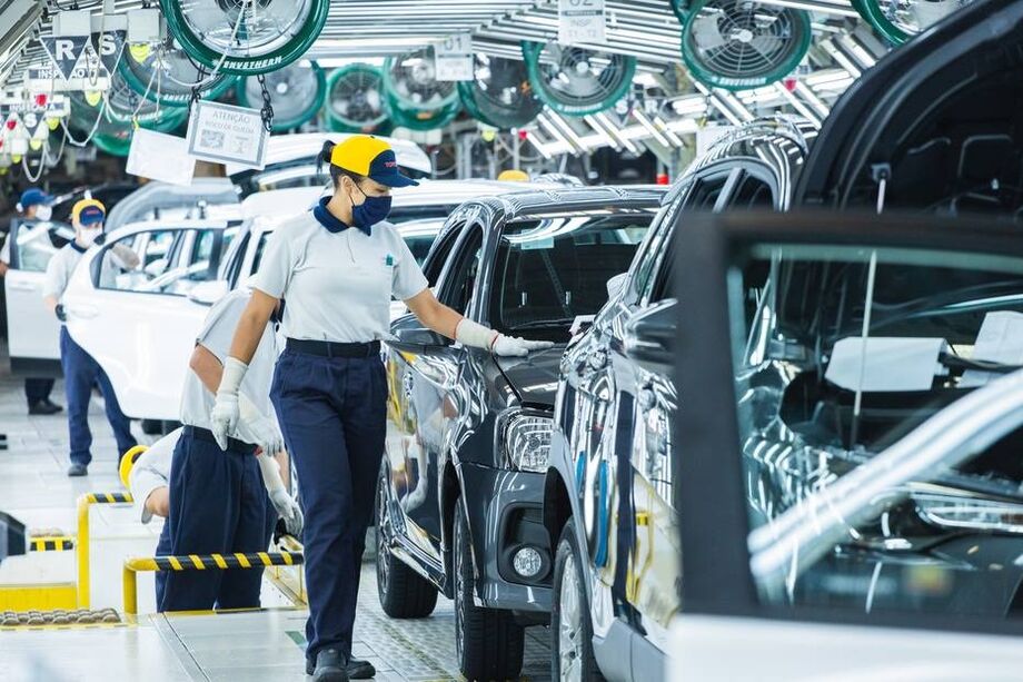 A planta mais antiga do grupo mo País, inaugurada em 1962 e onde foi produzido o icônico jipe Bandeirante, fabrica atualmente peças que equipam modelos veículos produzidos no Brasil, Argentina e Estados Unidos e emprega atualmente cerca de 550 funcionário