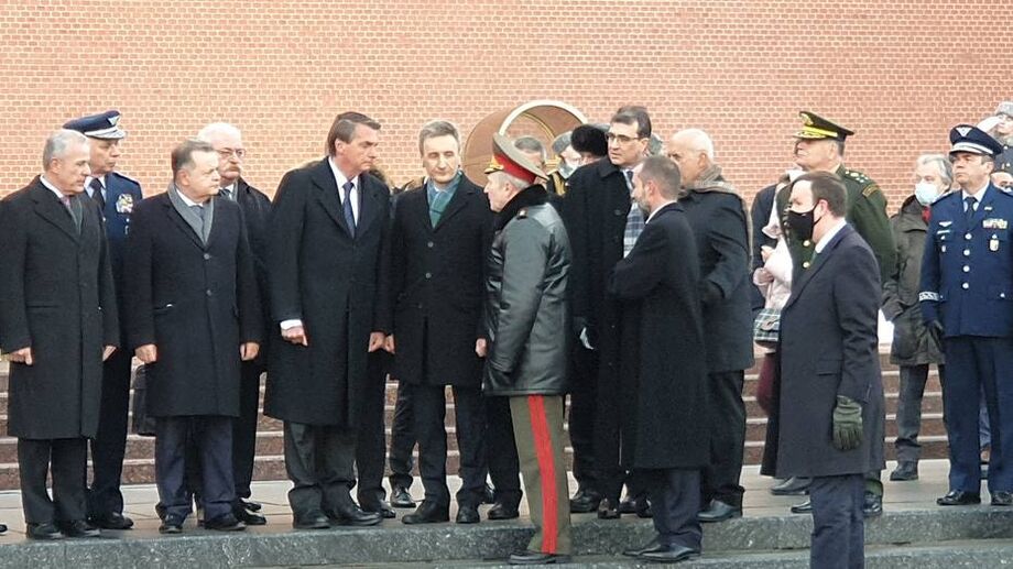 Bolsonaro participa do primeiro compromisso em sua visita oficial à Rússia nesta quarta-feira, 16, em evento de homenagem a soldados do exército soviético em Moscou