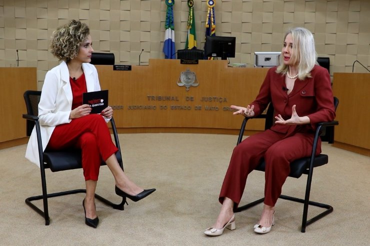Juíza Elisabeth Rosa Baisch foi a entrevistada no programa Mérito da Questão
