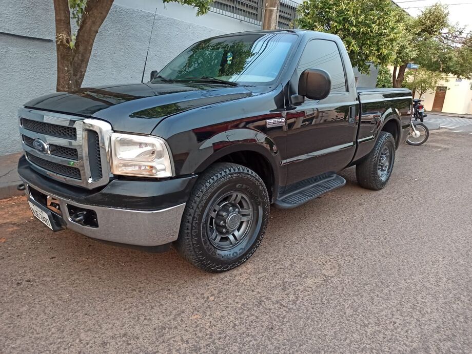 Veículo FORD, modelo F250 XL K, combustível ÁLCOOL, placa CRT-8664, município de CAMPINAS - SP, cor PRETA, ano de fabricação/modelo 1999/1999, motor nº INSERVIVEL, chassi nº 9BFFF25K0XD006565, RENAVAM nº 721251935,