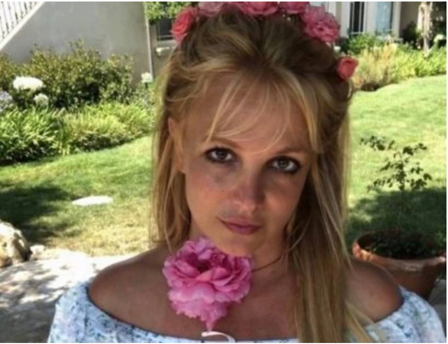 Britney Spears fecha acordo de aproximadamente R$ 76,5 milhões para escrever biografia