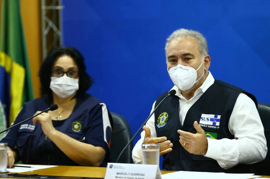 Ministra da Mulher, Família e Direitos Humanos, Damares Alves, e o ministro da Saúde, Marcelo Queiroga, durante entrevista coletiva no dia 3 de janeiro. Os dois ministros foram convocados ao Senado para prestar esclarecimento sobre vacinação de crianças