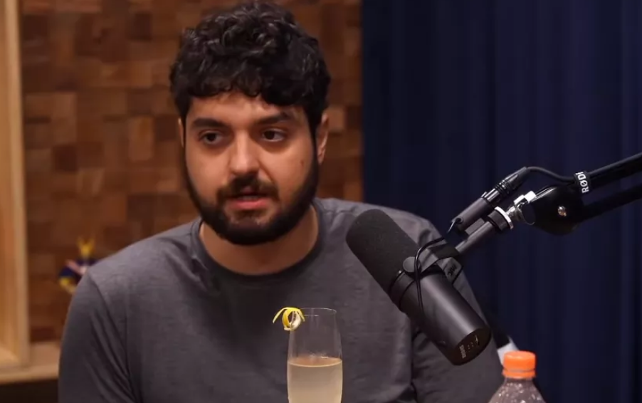Apresentador do podcast, Monark