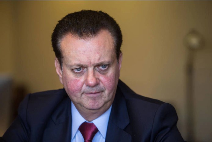 Em nota divulgada nas redes sociais, Kassab também disse que vai anunciar sua posição individual em relação à disputa pelo Palácio do Planalto
