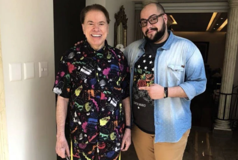 O ator Tiago Abravanel e o avô Silvio Santos, dono do SBT