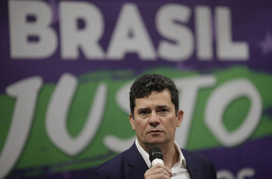 O ex-ministro da Justiça Sérgio Moro durante cerimônia de filiação ao Podemos, em Brasília.