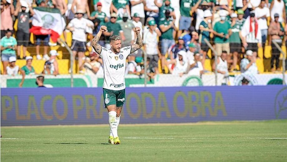 Zé Rafael é fundamental para o funcionamento do esquema tático do Palmeiras