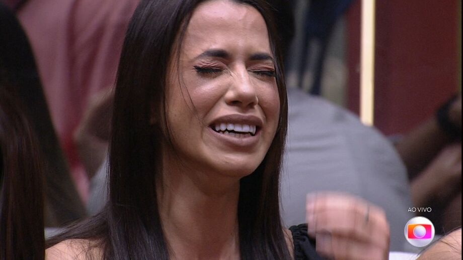 Ex-BBB Larissa Tomásia, sexta eliminada da edição.