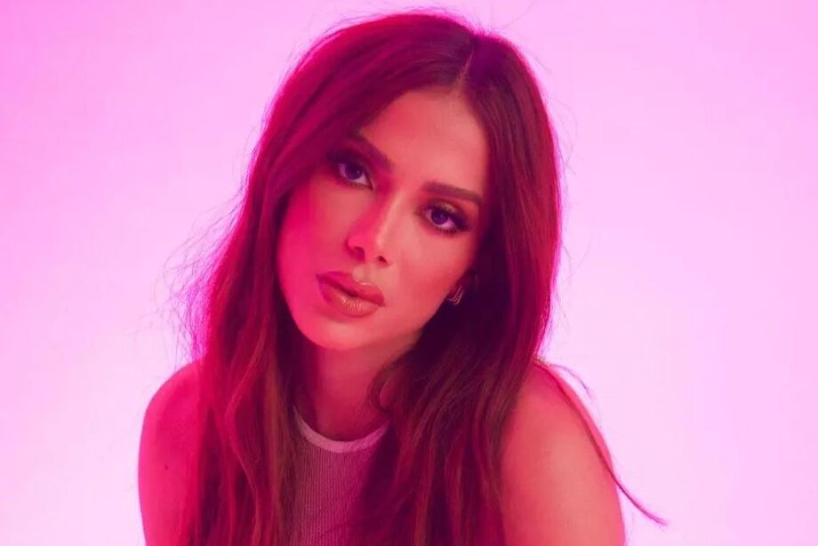 Cantora Anitta