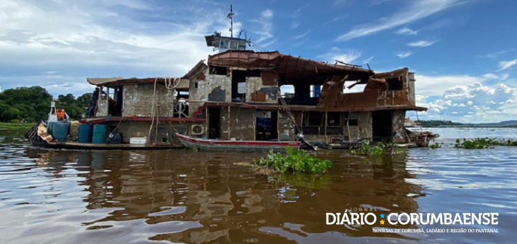 O barco foi resgatado
