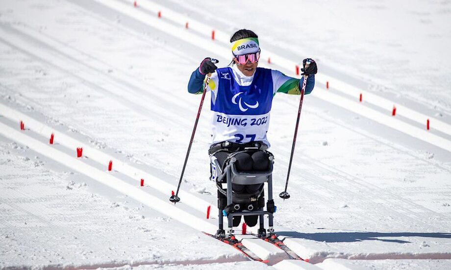 A delegação verde-amarela estreou, em Pequim, nos Jogos Paralímpicos de Inverno com seis atletas representando o país
