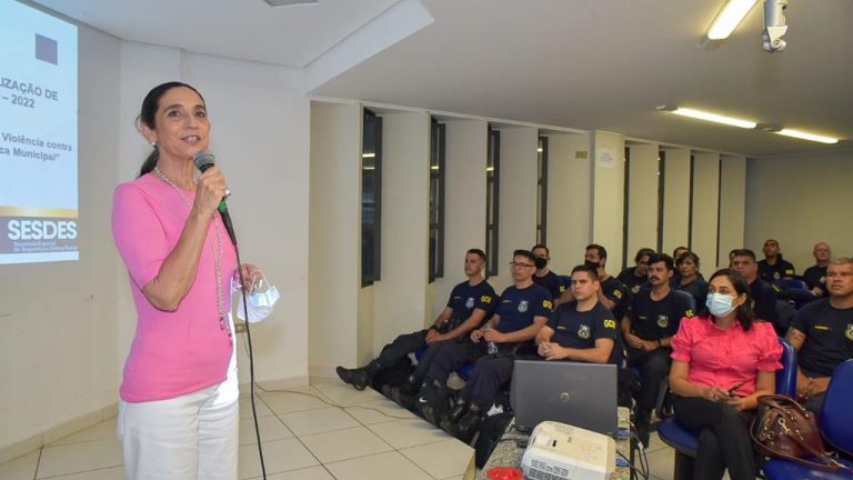 Prefeitura capacita profissionais da Guarda Municipal para prestar atendimento às mulheres vítimas de violência