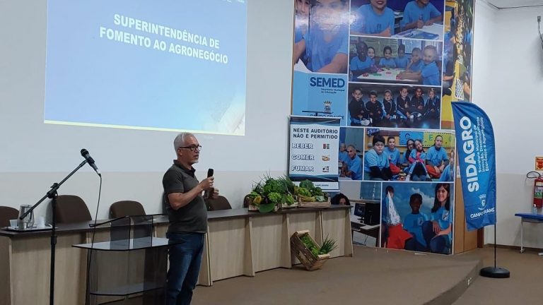 A Sidagro conta hoje com 17 projetos voltados ao agronegócio, que atendem desde o início do plantio até a comercialização, e o projeto Agricultura Familiar Organizada vai atender cerca de 1200 famílias.