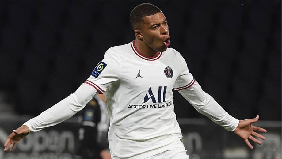 Mbappé deixará de acreditar na Bola de Ouro caso Benzema não vença