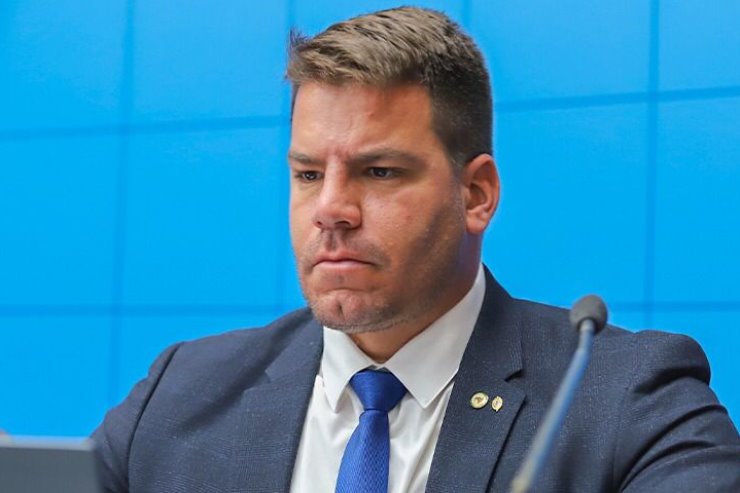 O deputado estadual Capitão Contar.