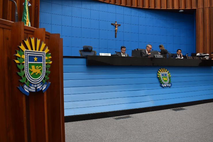 As sessões plenárias são conduzidas do Plenário Júlio Maia, e transmitidas ao vivo
