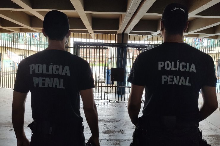 O policial penal também relembrou as recentes promoções funcionais conquistadas pelos policiais militares e civis e que tiveram o apoio do deputado Coronel David, por isso pede uma articulação direta junto ao Governo do Estado nesta demanda