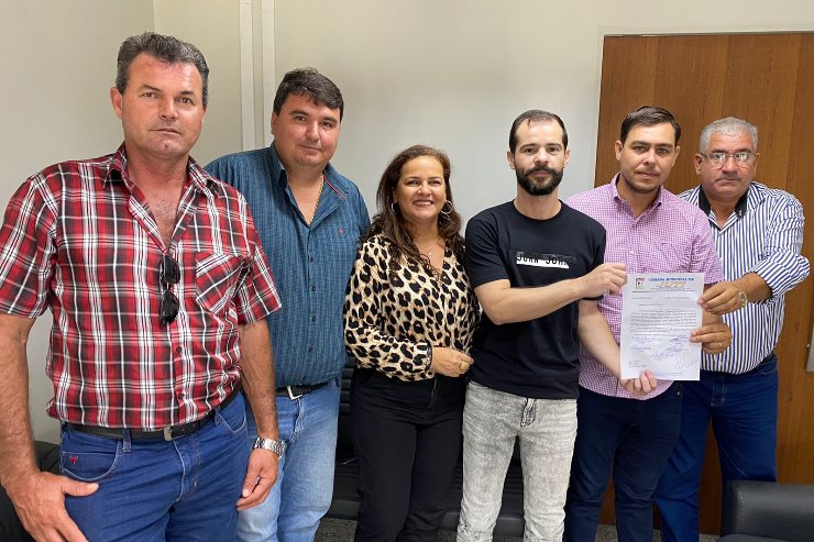 A solicitação enviada por meio de ofício pelos vereadores Carlos Antonio Tomazeli, Edimauro da Cruz Libert, Deunizar da Silva Dias, Vando Adão Claudino e pela vereadora Luzia Aparecida Araújo, todos do município que é atendido pelo polo da grande Dourados