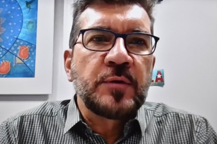 Após o indulto, Daniel Silveira ainda foi promovido membro da CCJR, comissão mais importante no Congresso Federal. É uma brincadeira esse país, lamentou Kemp.