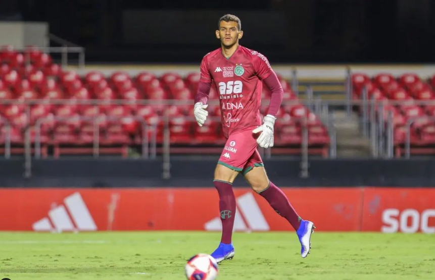 Guarani confirma a venda do goleiro Gabriel Mesquita para o Cruzeiro