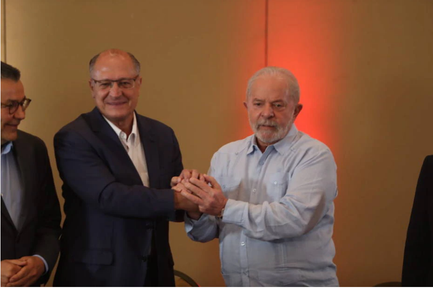 Diretório nacional do PT aprova indicação de Alckmin como vice de Lula