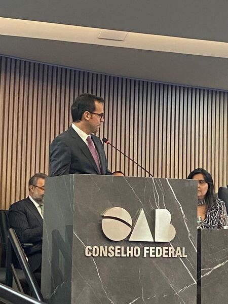 O Advogado Luiz Henrique Volpe Camargo.
