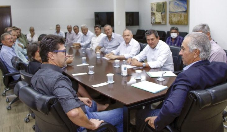 Uma obra muito importante, que vai ligar estas regiões produtivas e os municípios de Costa Rica e Paraíso das Águas. Vai contribuir muito para os produtores, assim para quem trafega nesta região. Investimento que contribui para economia do Estado, afirm