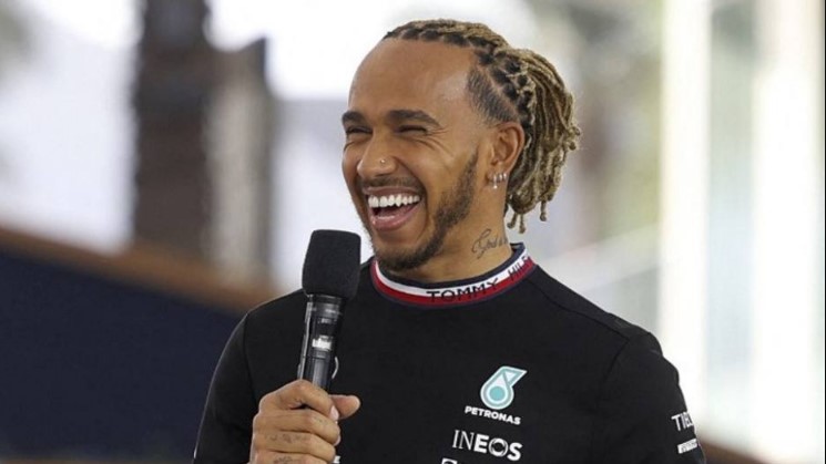 Lewis Hamilton está no Brasil como principal palestrante do evento de negócios e inovação digital VTEX Day