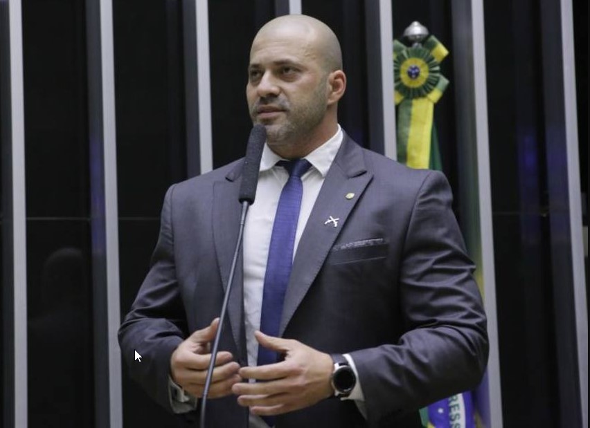 Daniel Silveira (PTB-RJ) foi condenado a oito anos e nove meses de prisão pelo STF
